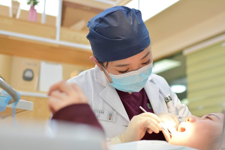 Understanding the Biological Lifespan of Cosmetic Dental Materials and When Replacements Become Necessary
